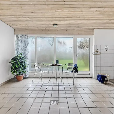 Lovely In Nyborg With Swimming Pool *