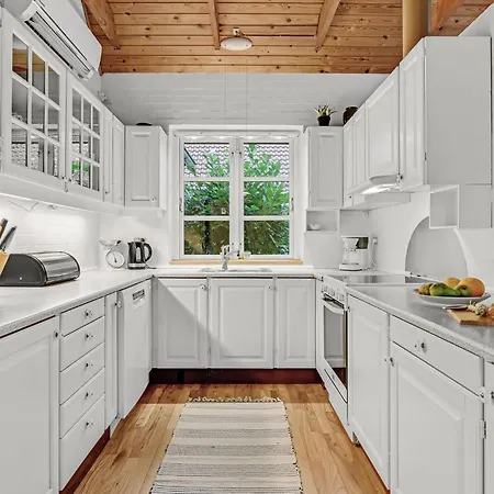 Stunning In Nyborg With Sauna בית נופש