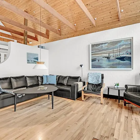 Stunning In Nyborg With Sauna Vakantiehuis