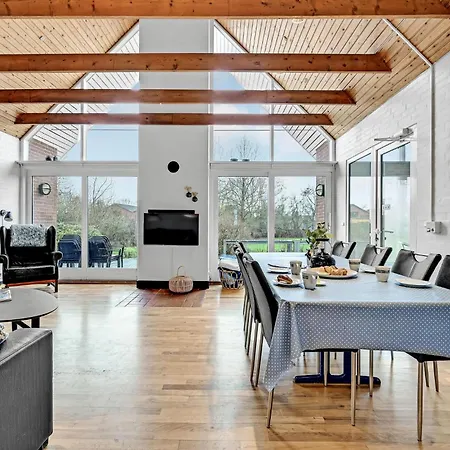 Stunning In Nyborg With Sauna בית נופש